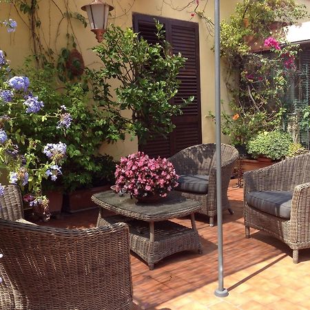 Terrazza Duomo Bed & Breakfast Napoli Dış mekan fotoğraf