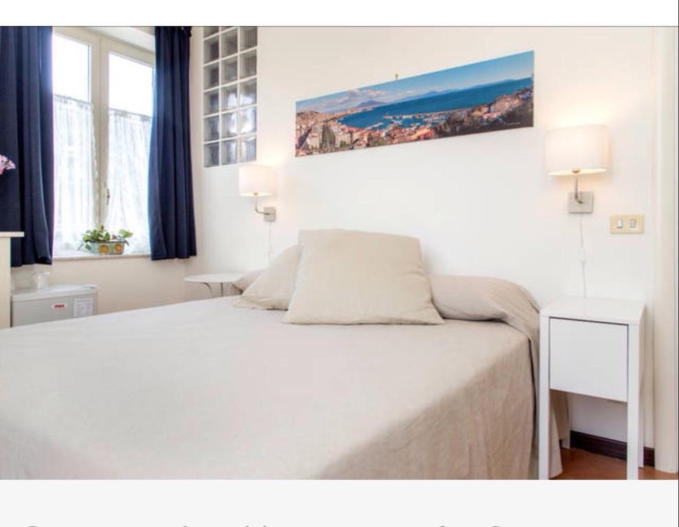 Terrazza Duomo Bed & Breakfast Napoli Oda fotoğraf