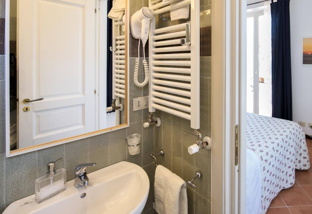 Terrazza Duomo Bed & Breakfast Napoli Dış mekan fotoğraf